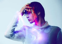 Artfully Illuminated Editorials Image 3