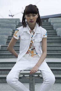 Loitering Skater Girl Captures Image 8