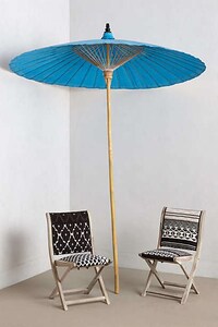 Vintage-Inspired Parasol Decor Image 4