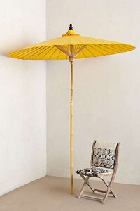 Vintage-Inspired Parasol Decor Image 5