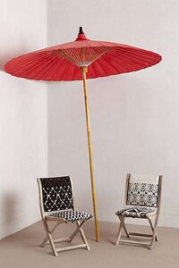 Vintage-Inspired Parasol Decor Image 8