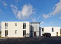 Translucent Yachtsman Abodes Image 4