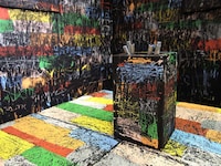 Vibrant Wall Etchings Image 2