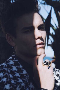 Edgy Oceanside Editorials Image 8