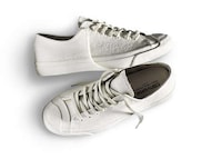 Paint-Cracking White Sneakers Image 6