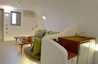 Dug-Out Hotels Image 7