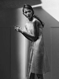 Feminine Futuristic Editorials Image 5