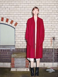Feminine Futuristic Editorials Image 7
