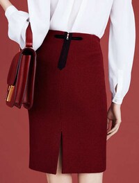 Modernized Businesswoman Editorials Image 2