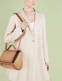 Modernized Businesswoman Editorials Image 3