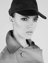 Modernized Businesswoman Editorials Image 6