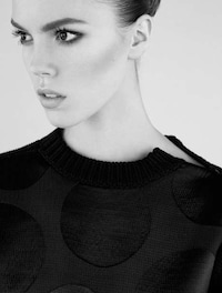 Modernized Businesswoman Editorials Image 7
