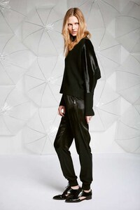 Edgily Cozy Fashion Image 5