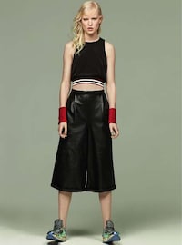 Retro Activewear Editorials Image 4