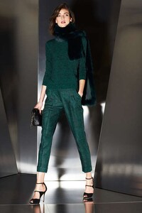 Striking Emerald Apparel Image 7