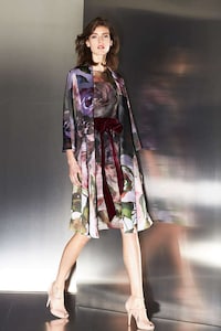 Striking Emerald Apparel Image 8