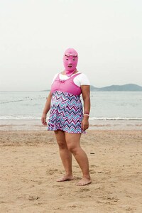 Bizarre Face-Kint Portraits Image 2