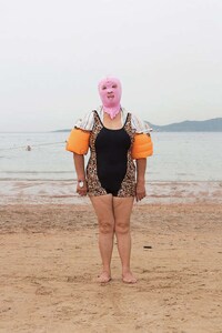 Bizarre Face-Kint Portraits Image 7