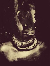 Haunting Painted Portraits Image 7