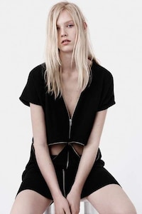 Dark Street-Savvy Fashion Image 3