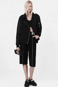 Dark Street-Savvy Fashion Image 8