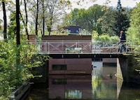 Copper House Boats Image 2