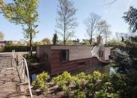 Copper House Boats Image 3