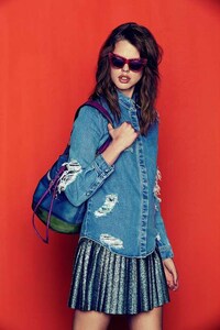 Retro Reptilian Editorials Image 2
