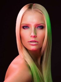 Cosmetic Chameleon Captures Image 3