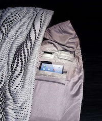 Signal-Blocking Coats Image 2