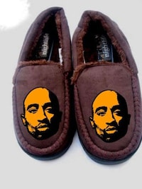 Rap Icon Slippers Image 2