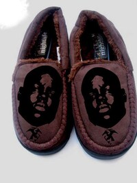 Rap Icon Slippers Image 3