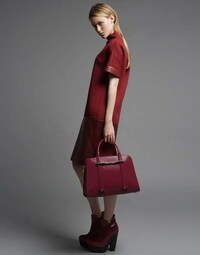 Cleanly Sculptural Editorials Image 7