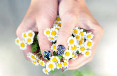 DIY Daisy Manicures