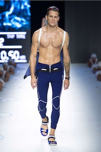 Sleek Scuba Diver Runways Image 5