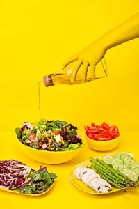 Vibrant Takeaway Packaging Image 3