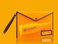 Champagne-Carrying Clutches Image 3