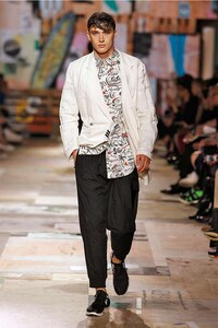 Hawaiian Sportswear Attire Image 6