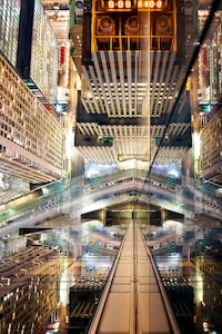Symmetrical Skyscraper Photography Image 2