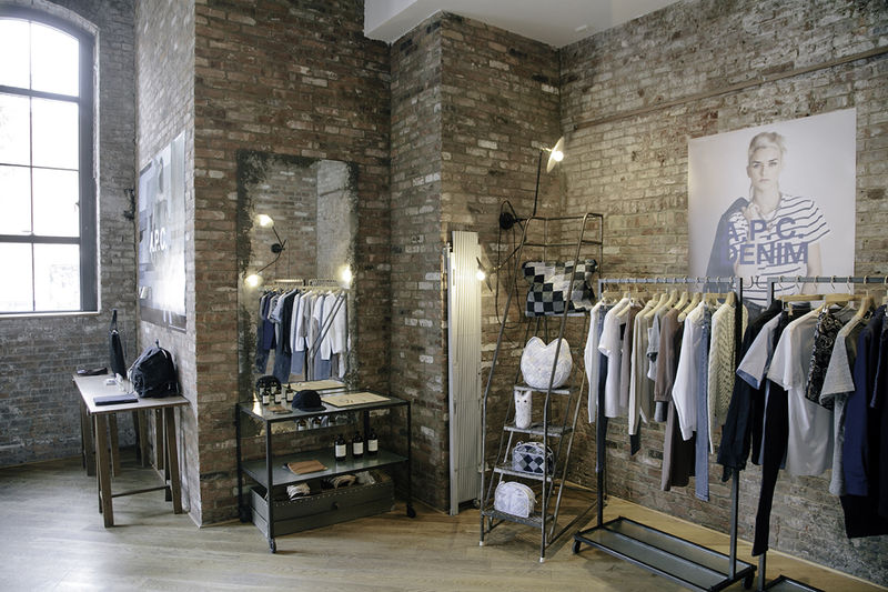 Grungy Pop-Up Shops