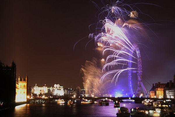 21 Unusual Firework Displays