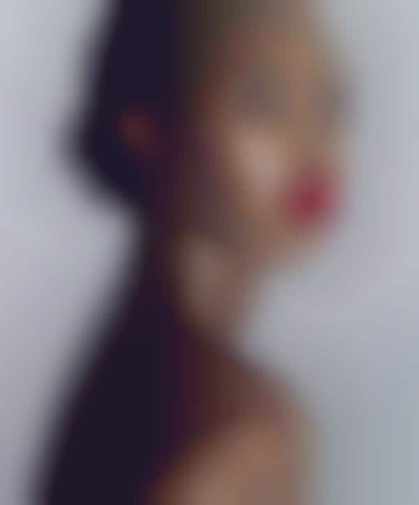 Statuesque Cosmetic Captures