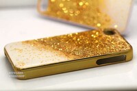 Gold-Dusted Tech Accessories Image 2