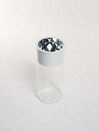 Mirrored Flower Vases Image 2
