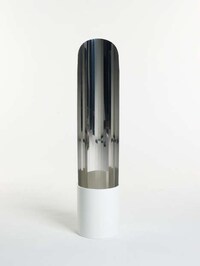 Mirrored Flower Vases Image 4