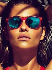 Sizzling Poolside Editorials Image 3