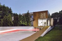 Modernized Baroque Housing Image 3