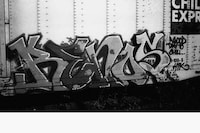 Girly Graffiti Editorials Image 6