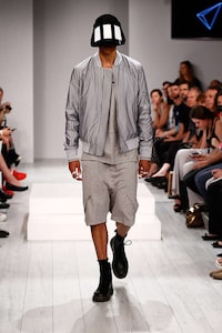 Visor-Wearing Menswear Shows Image 5