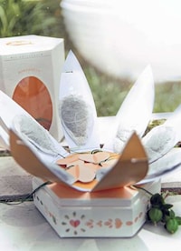 Blossoming Tea Packaging Image 7